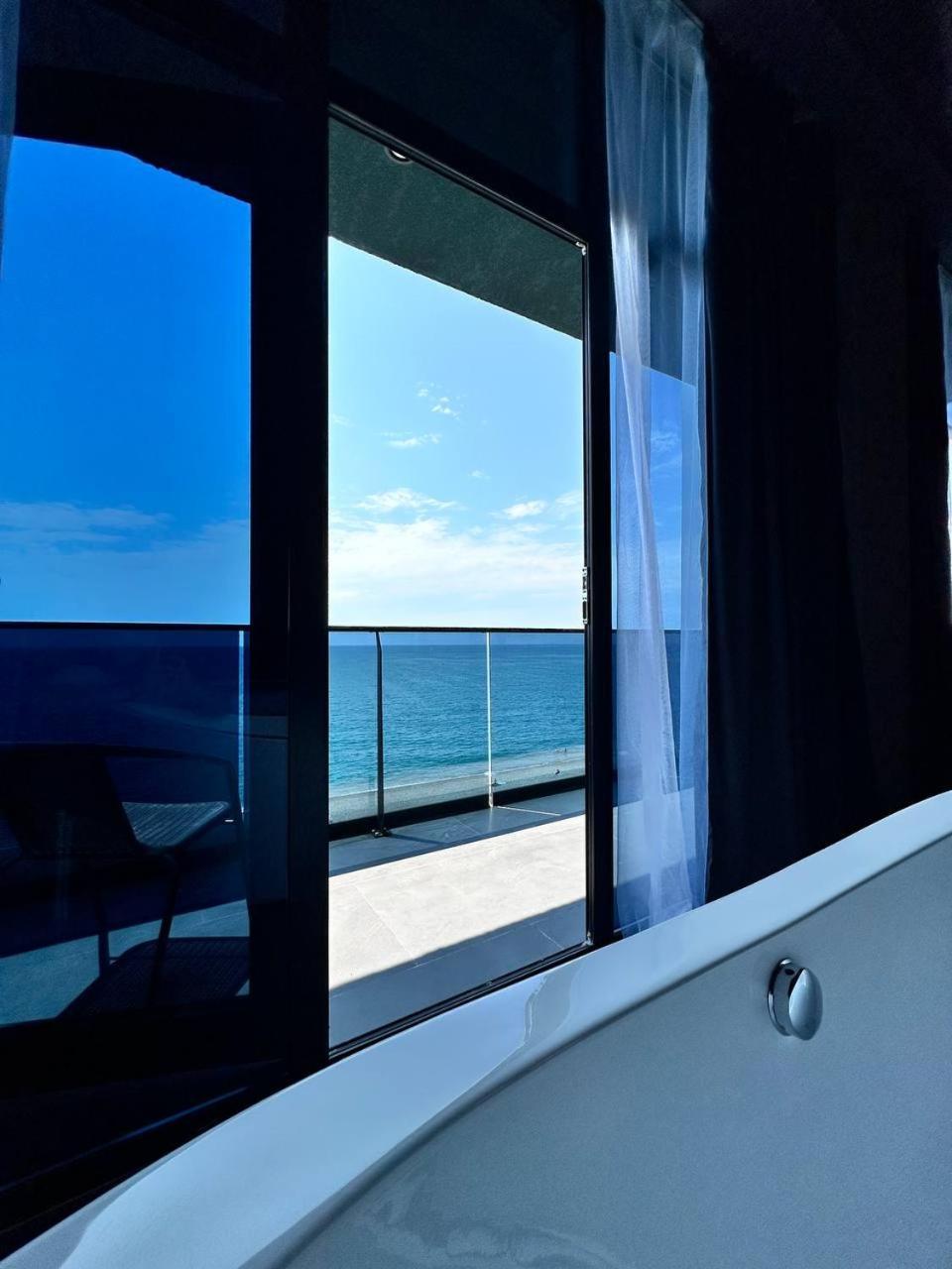 Hotel Black Sea 코불레티 외부 사진
